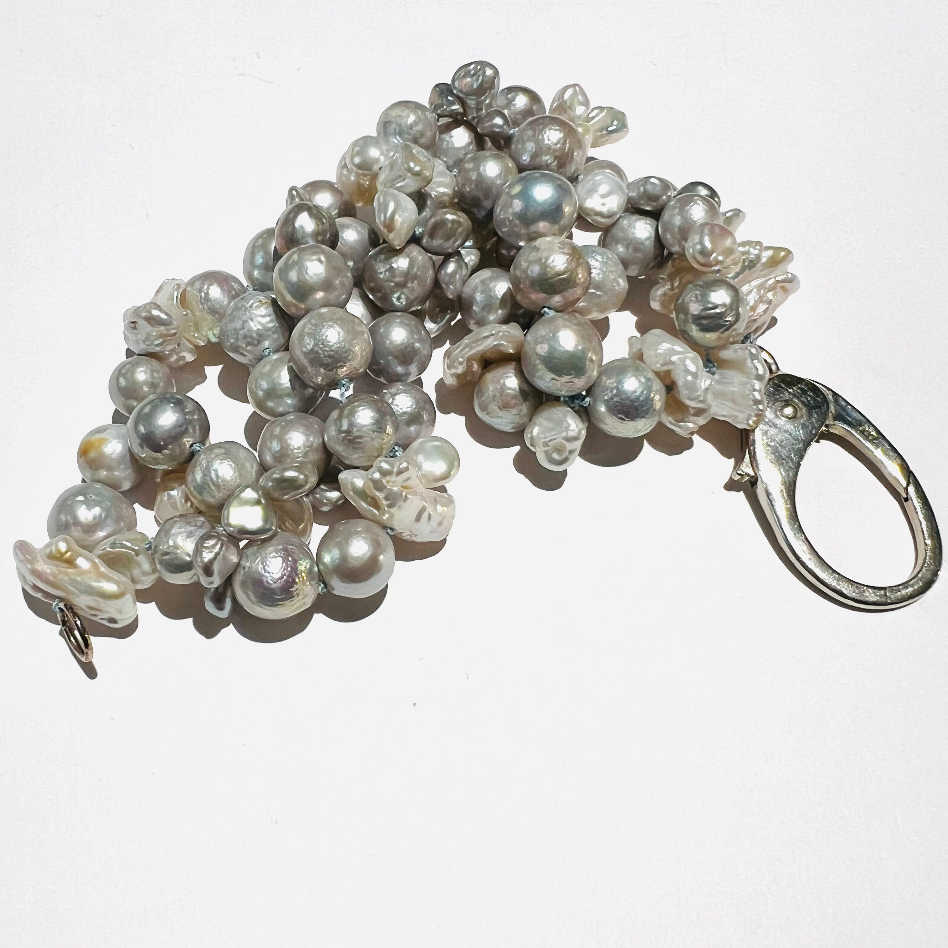 Perlenwolkenarmband