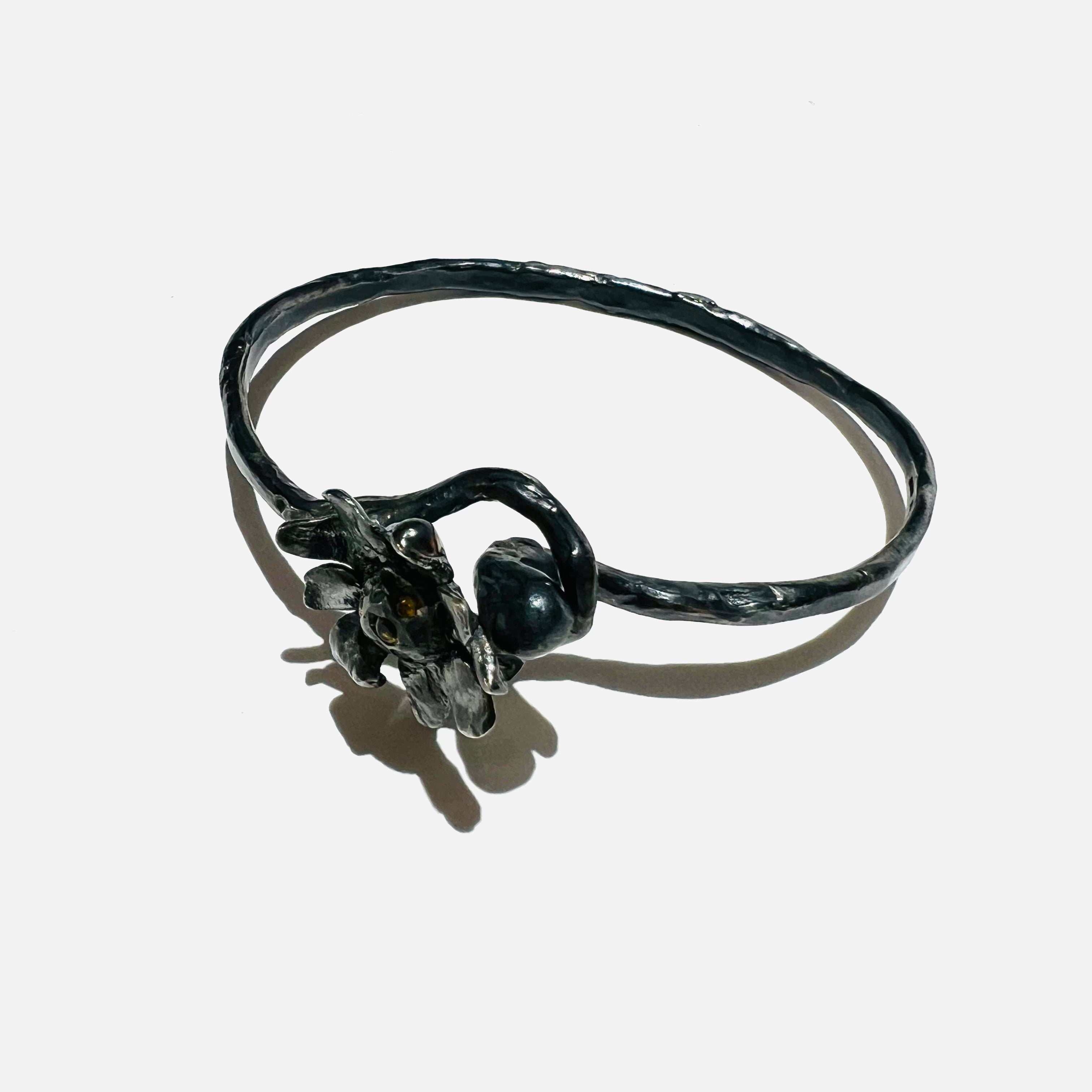 Schwarzeblütenarmband