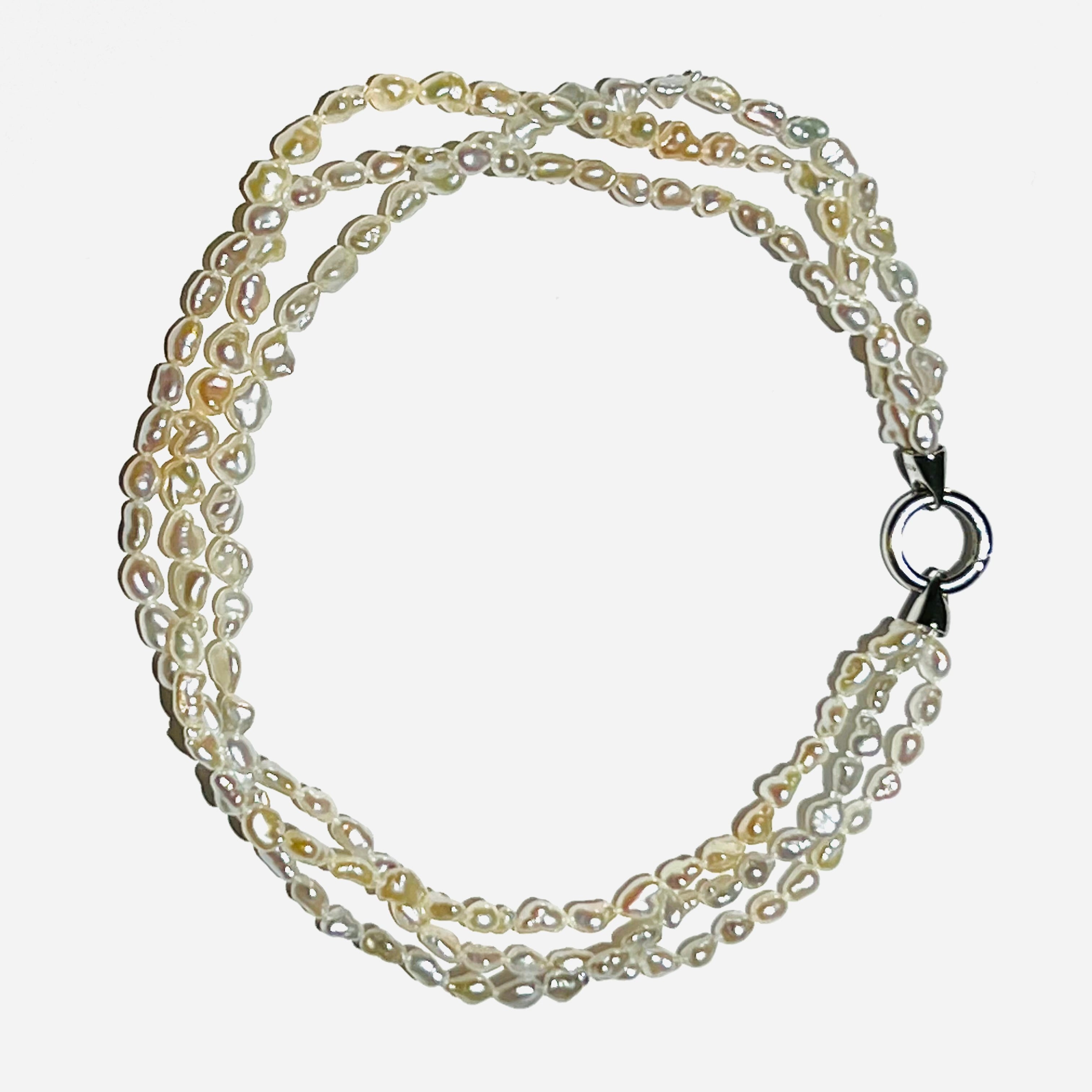 Triologiekeshiperlenkette