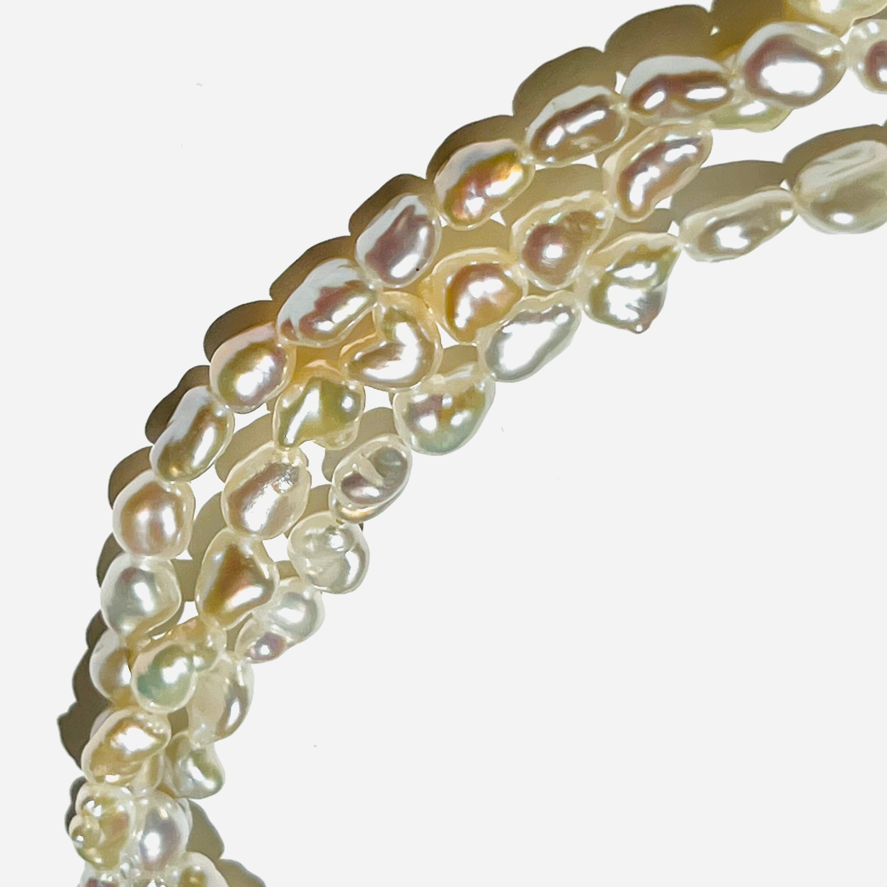 Triologiekeshiperlenkette