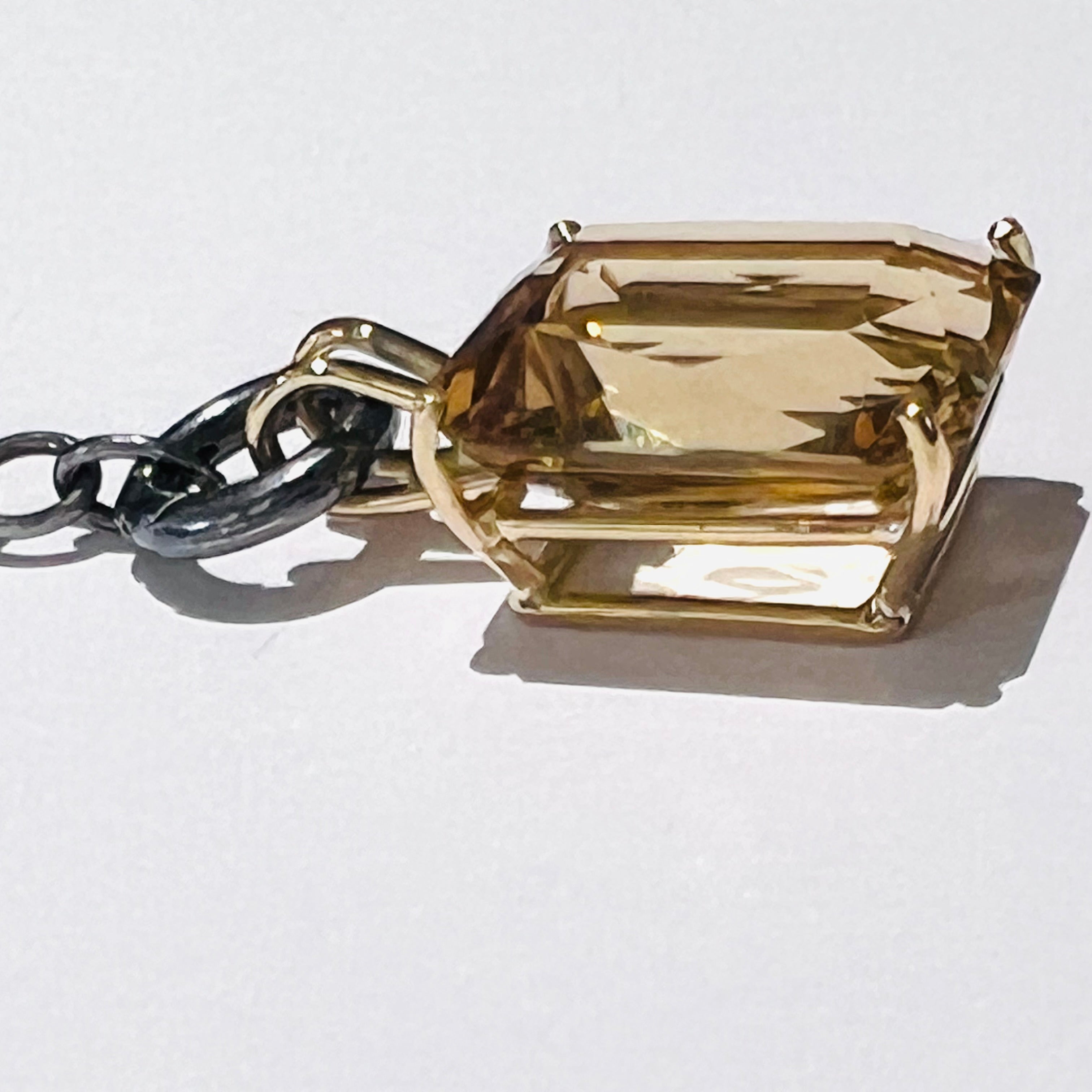 Goldgelbbaguettekette