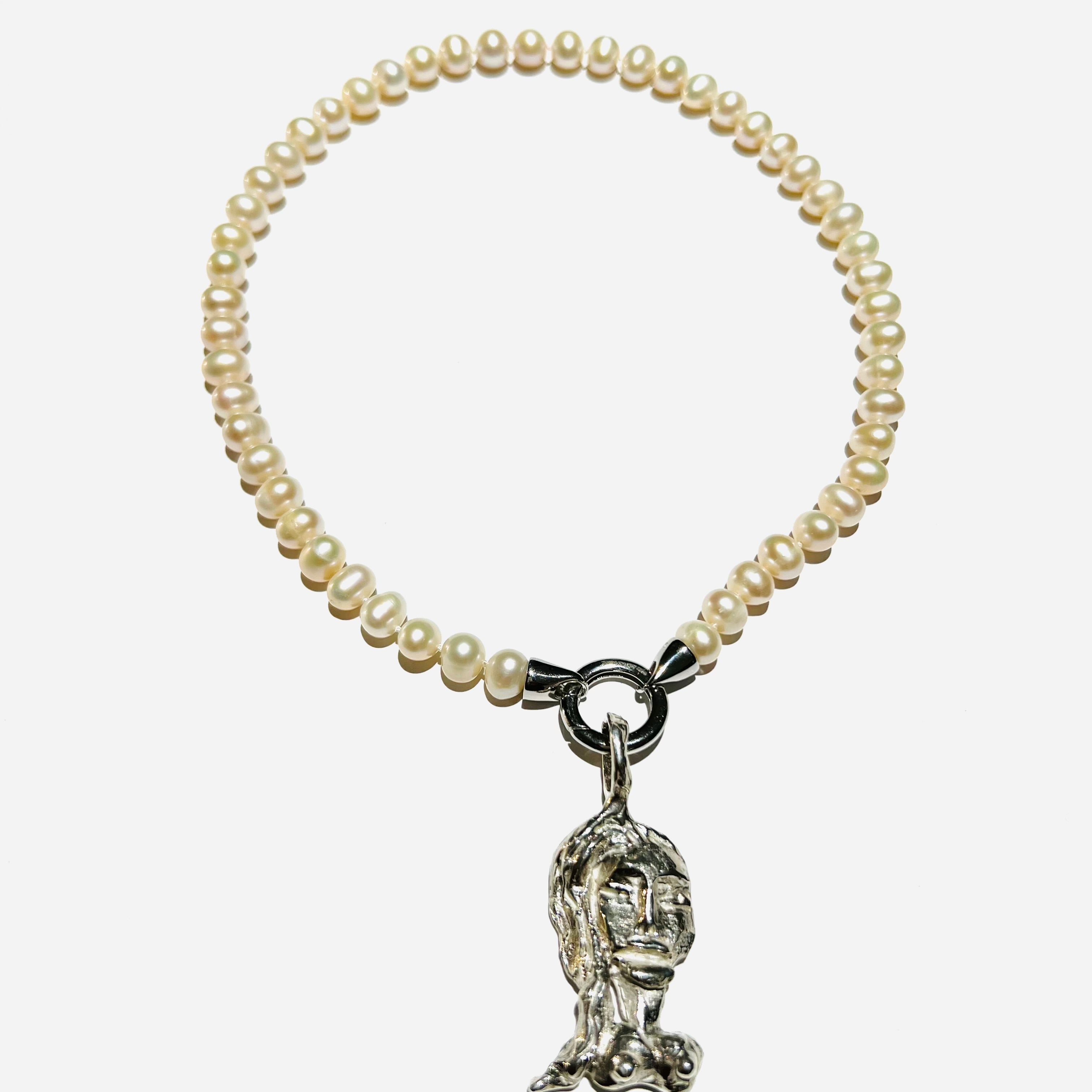 Frauenpowerperlenkette