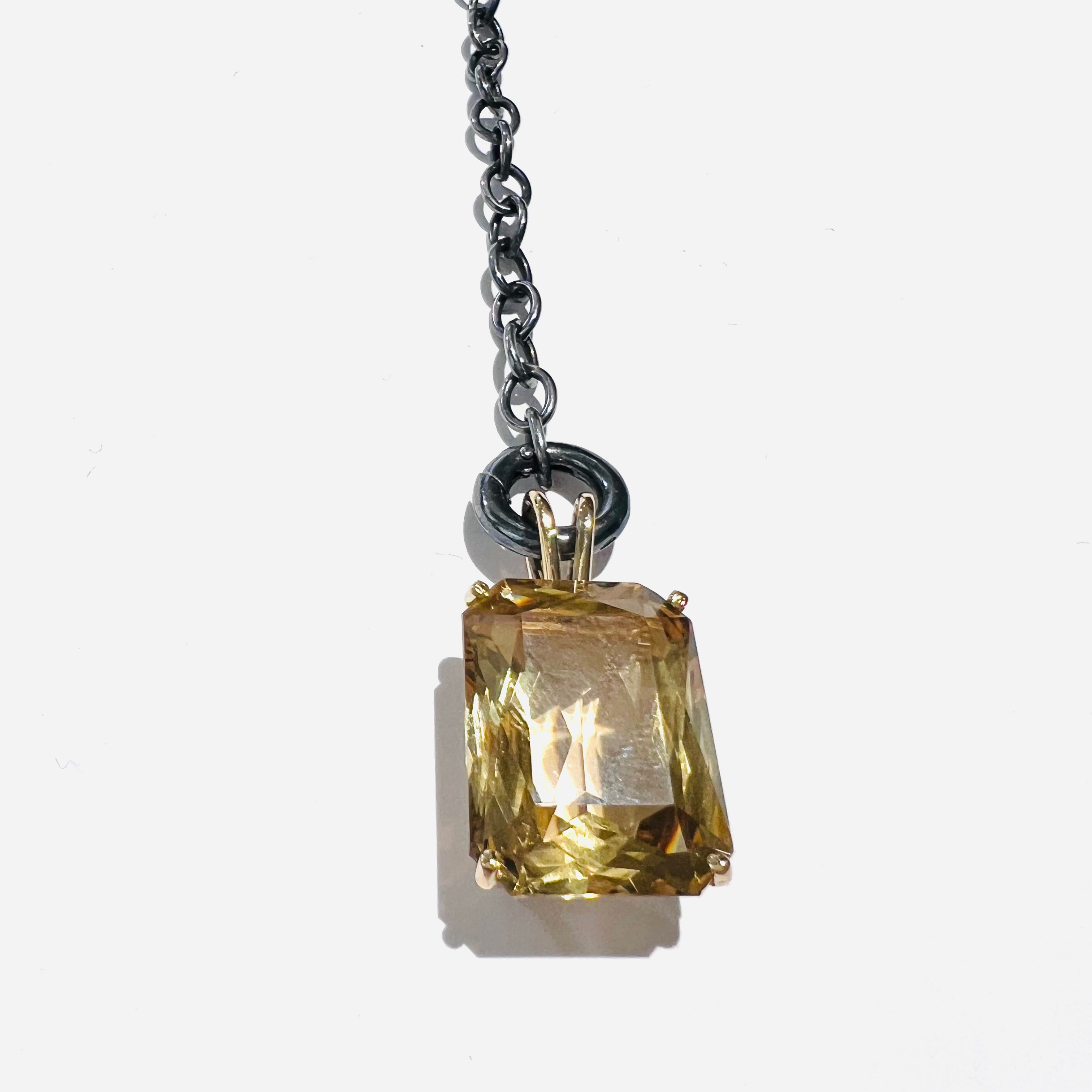 Goldgelbbaguettekette